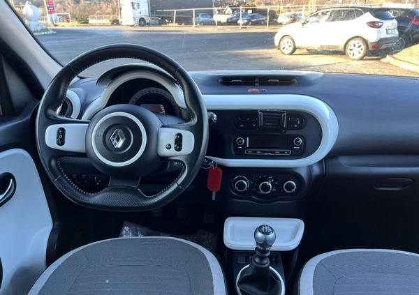 Renault Twingo cena 37900 przebieg: 28000, rok produkcji 2019 z Bielsko-Biała małe 67